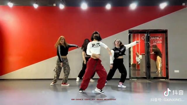 Catch My Breath Dance Cover Douyin смотреть онлайн