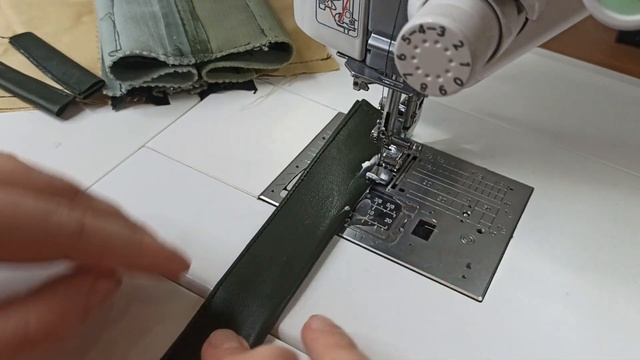 Как сшить простую косметичку с двумя отделениями. МК и бесплатная выкройка. смотреть онлайн