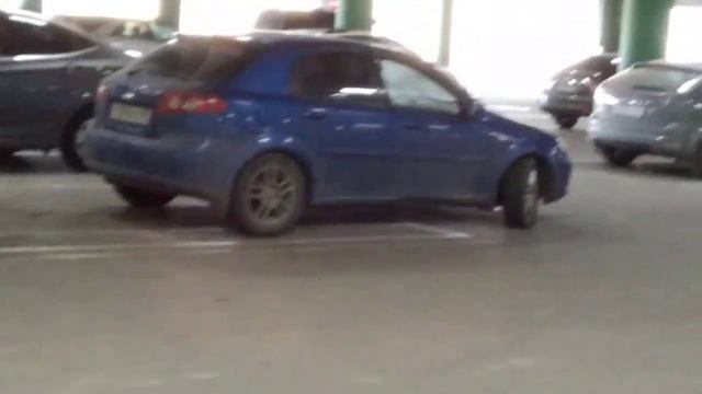 Так паркуются в Ростове на Дону , Аксай , Леруа . смотреть онлайн