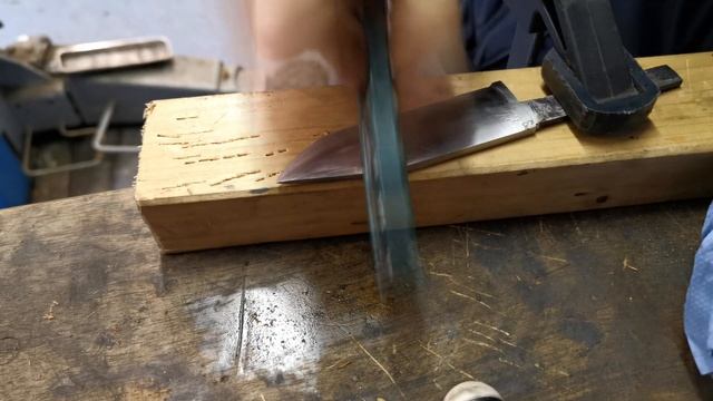 Making a Damascus Steel small Bowie knife(Part 2)(Finished)(With Fail!) смотреть онлайн