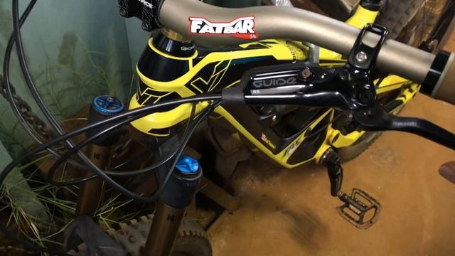 Why SRAM Guide Brakes Suck! Brake Lever Gets Stuck! DO NOT BUY SRAM! смотреть онлайн