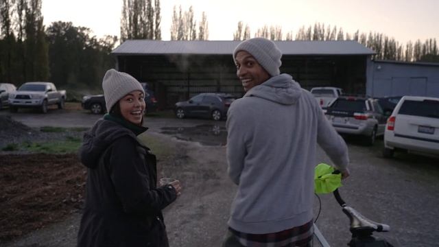 Building A Farm Community | End Of Season Barn Party At Ecolibrium Farm смотреть онлайн