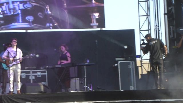 Surf Curse - Freaks - TROPICALIA 2019 смотреть онлайн