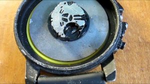 Как снять механизм в наручных часах