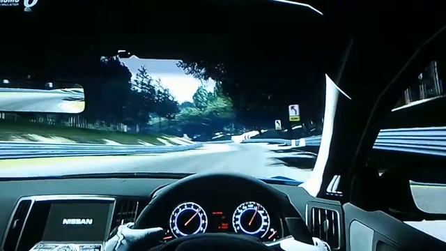 Teste do GT6: Nissan Skyline GT 370 Type SP V6 3.7 24V(Visão interna) смотреть онлайн