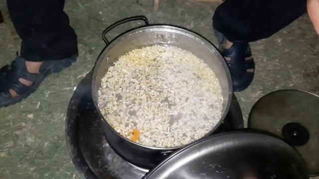 Рыбалка на озере Зункарь, июнь 2020 , еда на угольном самодельном гриле Орёл смотреть онлайн