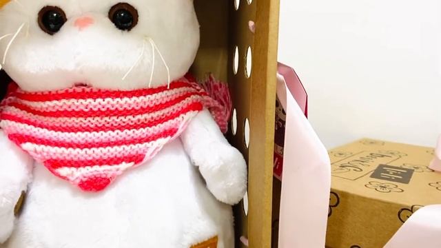 Кошечка Ли-Ли в бактусе, 24 см смотреть онлайн