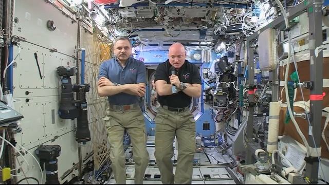 One-Year Space Station Crewmembers Discuss Life in Space with Time Magazine смотреть онлайн