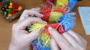 МК. Вяжем мочалку Спираль трехцветную из полипропилена в 1нить по кругу. .Крючок 3,5 /4.Яркая.