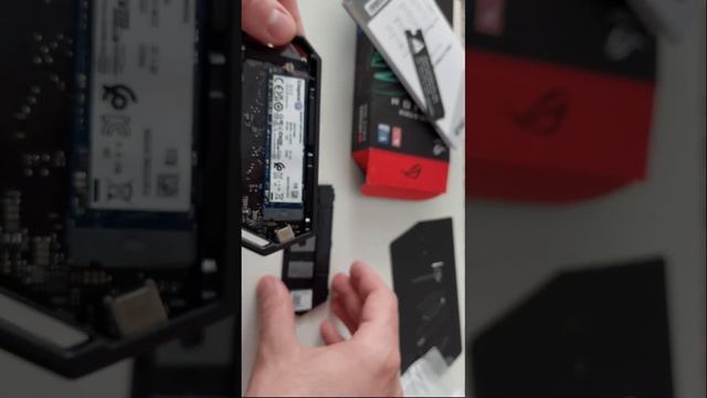 ROG Strix Arion Lite - Best M.2 NVME Enclosure? смотреть онлайн