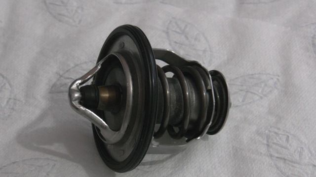 Термостат системы охлаждения ДВС 4N15 смотреть онлайн