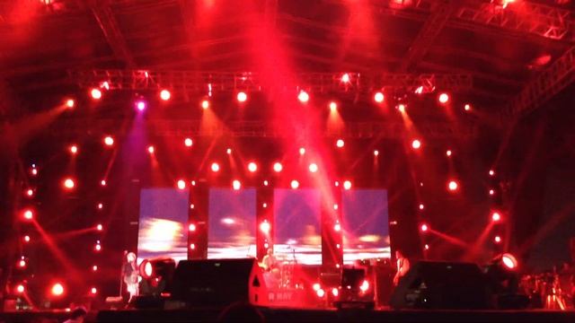 under the sun - sugar ray (LIVE IN JAKARTA, INDONESIA) смотреть онлайн