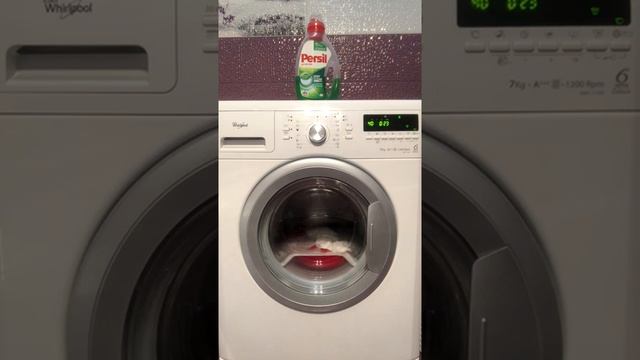 Whirlpool AWS 71200:hand wash/wool 40° 1000rpm with rinse hold and medium level of dirty смотреть онлайн