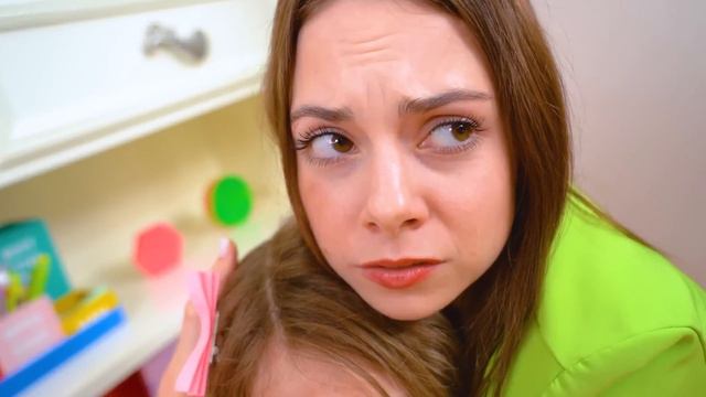 ¡Pobres contra Ricos contra Mega Ricos en el Hospital! Me Convertí en Médico смотреть онлайн