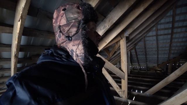 СНЕГ НА ЧЕРДАКЕ... УТЕПЛИТЕЛЬ НА ВЫБРОС. Глупые ошибки при монтаже кровли, как решить? смотреть онлайн