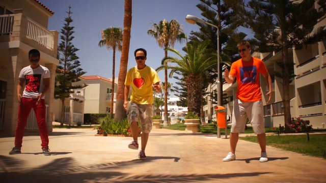 Танец дабстеп - Elliot Berger Diamond Sky (дабстеп remix) смотреть онлайн