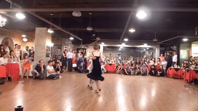 8th Artango anniversary Party : Stone & Lisa@Milonga del CORAZON 2.Oct.2014 смотреть онлайн