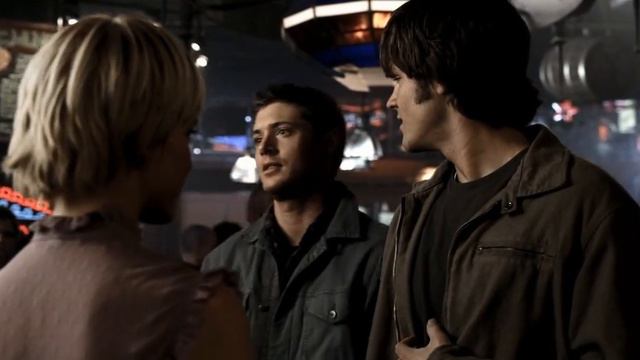 Сэм встречает Мэг в баре | Сверхъестественное