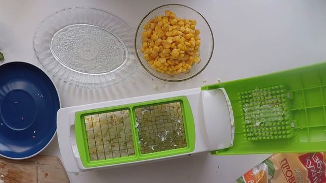Сюрприз из морозилки. Быстрый салат из крабовых палочек. смотреть онлайн