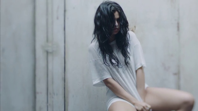 Selena Gomez - Good For You смотреть онлайн