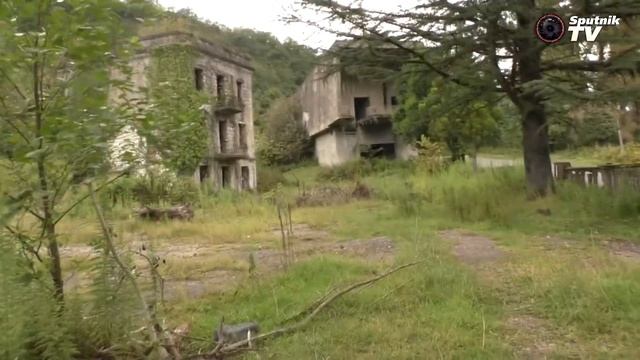 Ткуарчал город - призрак / Судьба покинутого города - мифы и реальность / Sputnik TV Urbex Abkhazia
