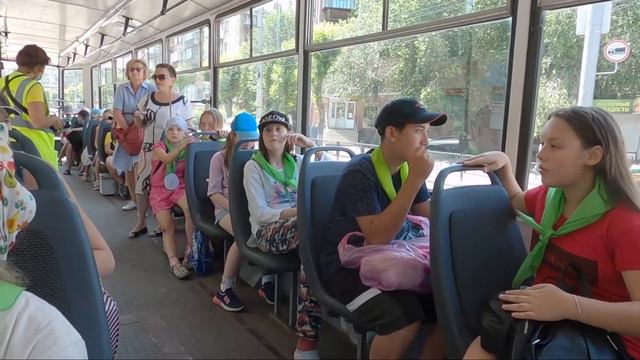 Первая неделя в летнем лагере "Радуга" смотреть онлайн
