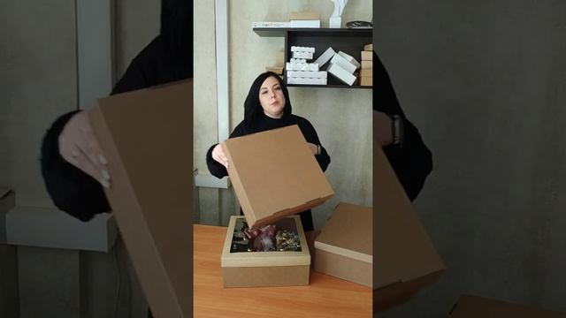 Подарочная коробка для новогоднего подарка