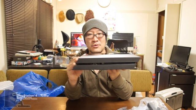 お祭りですね。PlayStation®4 First Limited Pack with PlayStation® Camera　UNBOXING смотреть онлайн