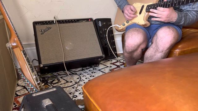 1960 Fender Musicmaster w/ a 1964 Vibroverb смотреть онлайн