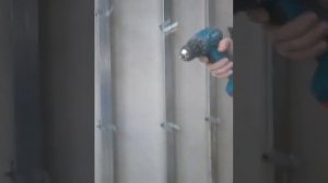 Монтаж профиля на стене под лазер (лазерный нивелир laser level BOSCH PLL 360) мастер-класс