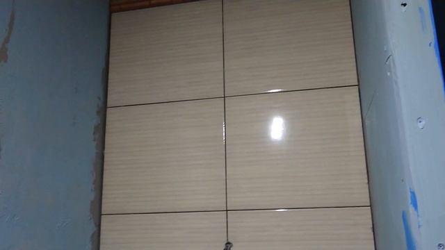 Плитка "Урал керамика". День второй. Укладка на стены. Обзор работ. смотреть онлайн