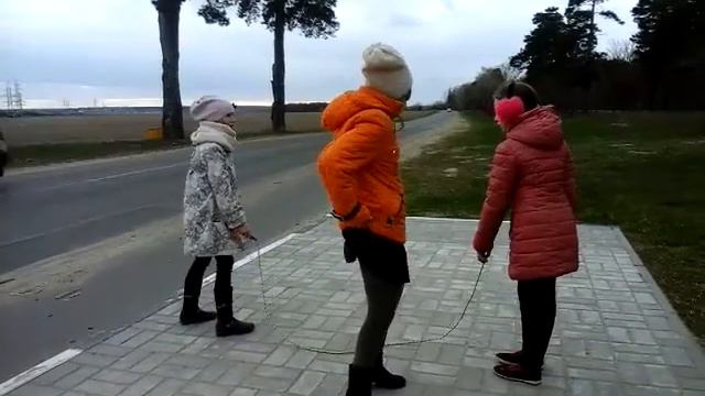 Как я провожу время с подругами после школы смотреть онлайн