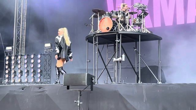 Erika Vikman Kikka-potpuri @Provinssi 29.6.2023 смотреть онлайн