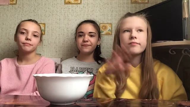 ЧЕЛЛЕНДЖ!!! БОЛЬШАЯ, СРЕДНЯЯ И МАЛЕНЬКАЯ ТАРЕЛКА. КОГО СТОШНИЛО? смотреть онлайн