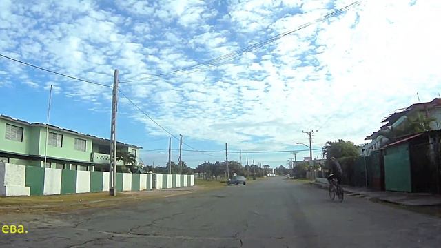 Варадеро на велосипеде. ЭКСКЛЮЗИВ! Куба. В этой части города вы точно не были. смотреть онлайн