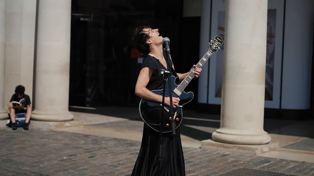 Romain Axisa - Knockin' On Heaven's Door (Bob Dylan cover) смотреть онлайн