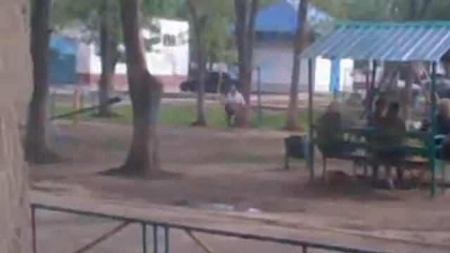 Бабка на качелях!!!!!!? Ха ха!!!!!!! смотреть онлайн