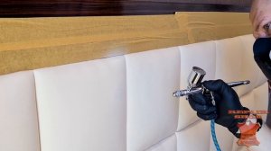 Восстановление спинки кровати после когтей кота. Реставрация и покраска кожи мебели