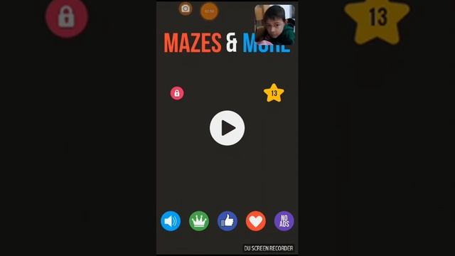 Jogando o jogo da bolinha e labirinto смотреть онлайн