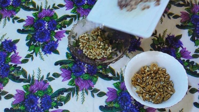 Удивительно легкий сырно-ореховый салат и своя модификация смотреть онлайн