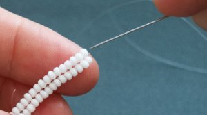 Как сплести простое колечко в технике ндебеле