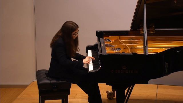 W.A. Mozart Sonata in D major, K. 284, 3rd movement played by Alexandra Stychkina, piano. смотреть онлайн