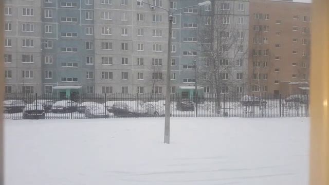 Снегопад в городе Энн.Метель.Зима.Мороз.Радость.Сюрприз.Санки.Сугро.Снеговик.Горка.Снегокат. смотреть онлайн