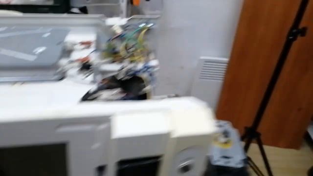 Микроволновка выдаёт молнию перенапрявляем энергию на разогрев смотреть онлайн