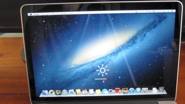  MacBook Pro 13" Retina Display first boot смотреть онлайн
