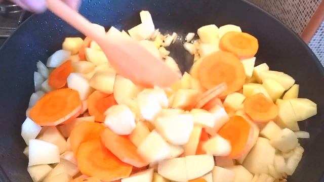 КАК ПРИГОТОВИТЬ КУРИНЫЕ НОЖКИ БЫСТРО И ВКУСНО, РЕЦЕПТ, ОБЕД БЕЗ ЗАМОРОЧЕК. смотреть онлайн