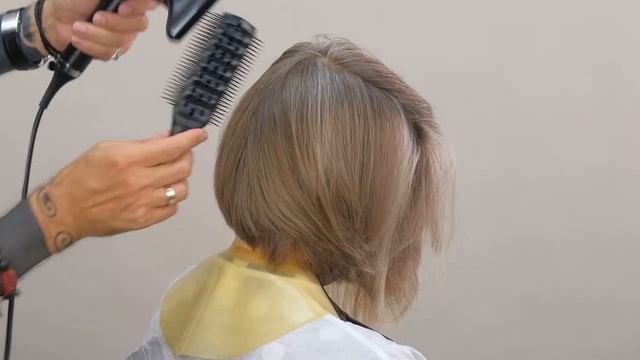 Треугольные слои в технике наложения прядей смотреть онлайн
