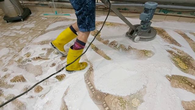Устраняем затоптанные участки на тонком ковре / Eliminating trampled areas on a thin carpet смотреть онлайн