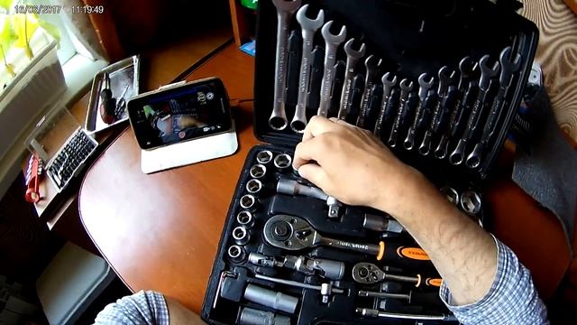 Обзор набора инструментов "Кузьмич" НИК-002/60 смотреть онлайн