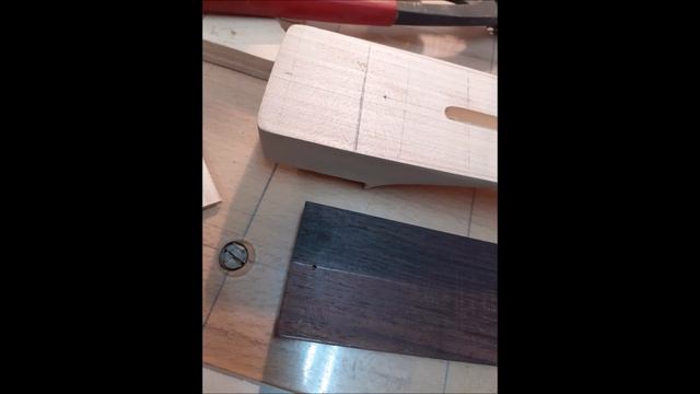 How to make a SG Style Guitar смотреть онлайн